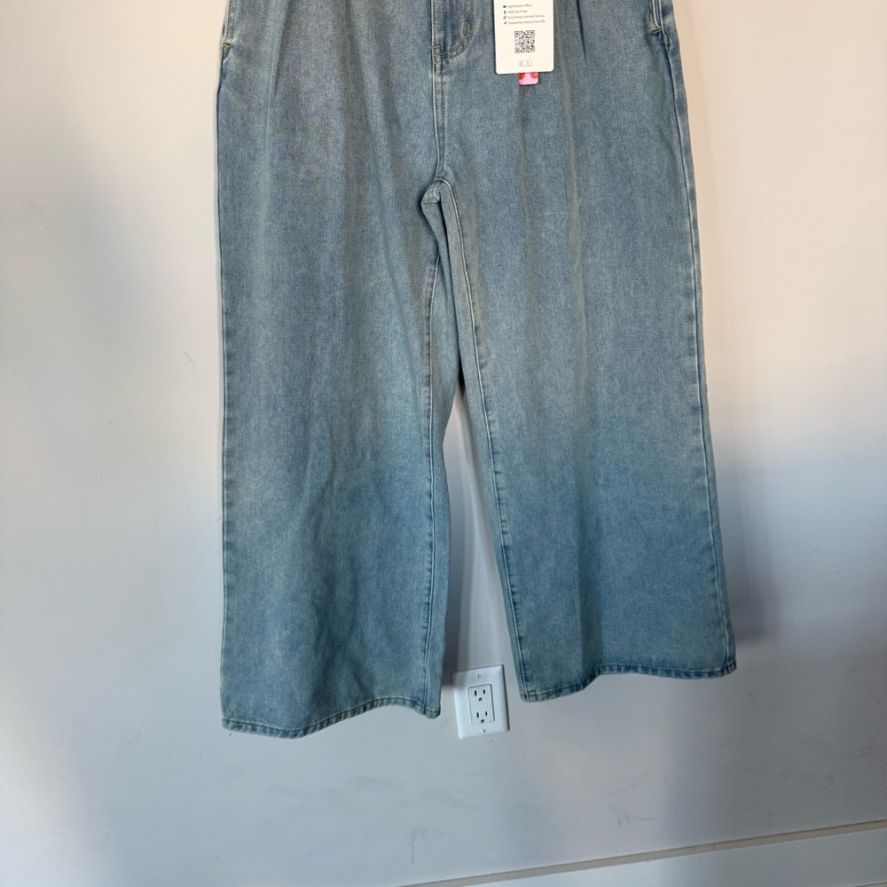 NWT Cider DOUBLE HIGH RISE SOLID BUTTON Wide Leg Jeans Light / Medium Wash - Picture 8 of 13